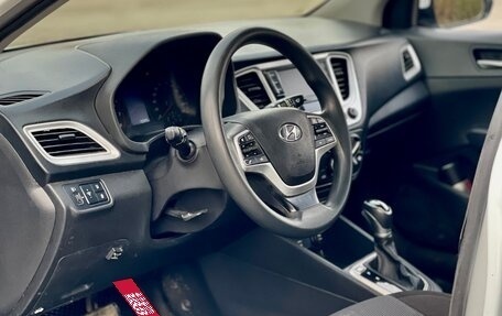 Hyundai Solaris II рестайлинг, 2020 год, 800 000 рублей, 2 фотография