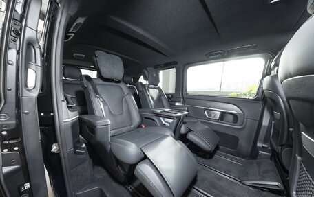 Mercedes-Benz V-Класс, 2025 год, 14 000 000 рублей, 28 фотография