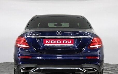 Mercedes-Benz E-Класс, 2018 год, 4 235 000 рублей, 6 фотография