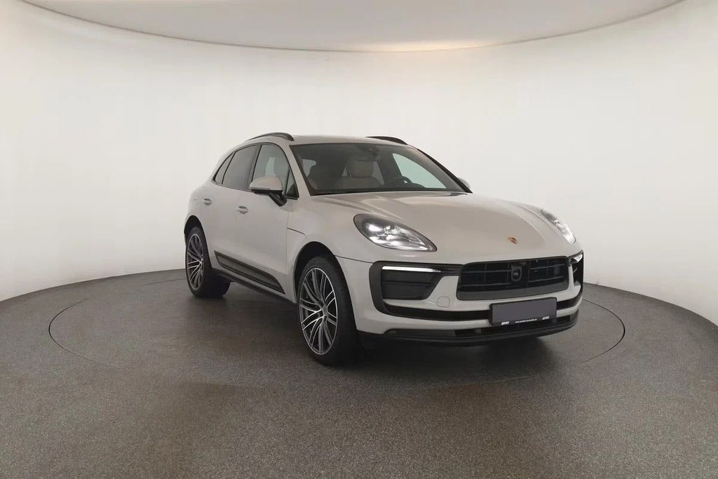 Porsche Macan I рестайлинг, 2023 год, 8 000 000 рублей, 3 фотография
