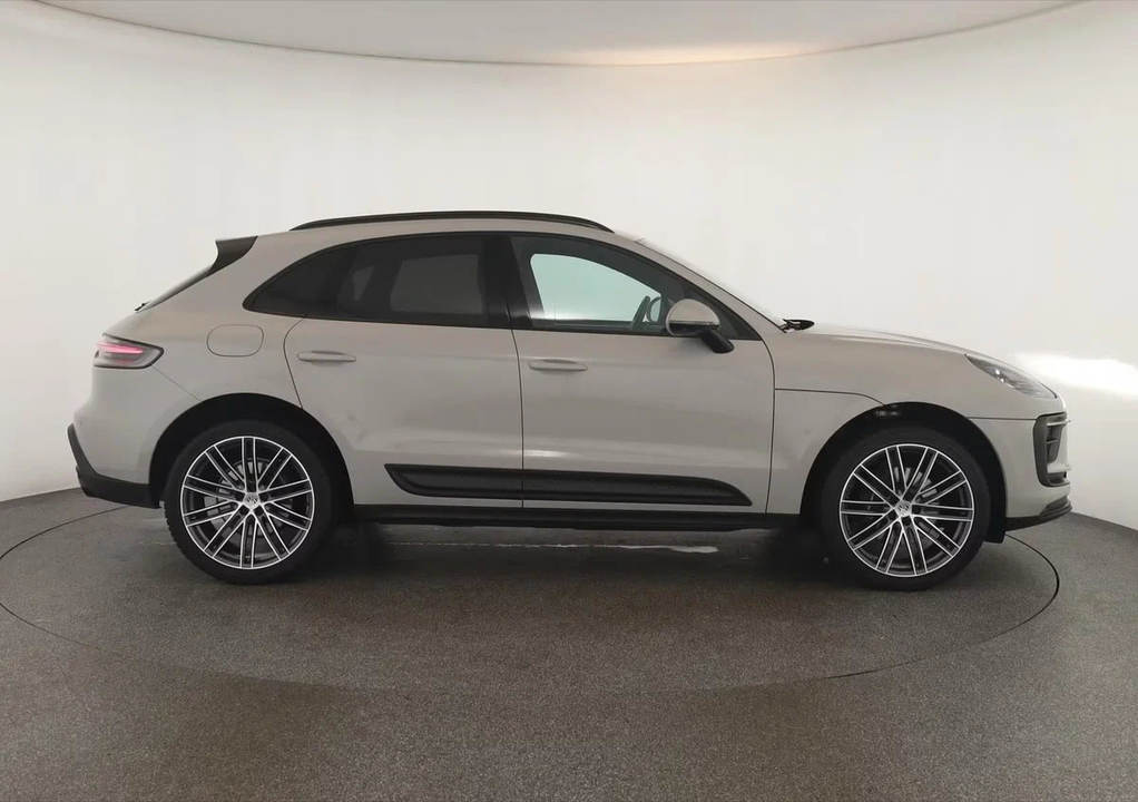 Porsche Macan I рестайлинг, 2023 год, 8 000 000 рублей, 5 фотография