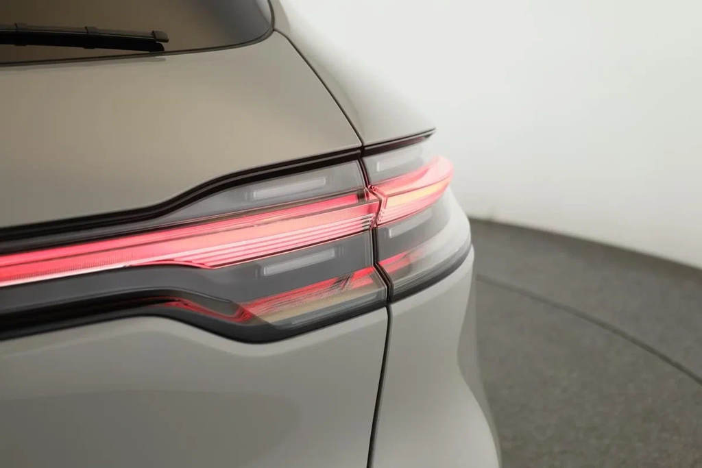 Porsche Macan I рестайлинг, 2023 год, 8 000 000 рублей, 10 фотография