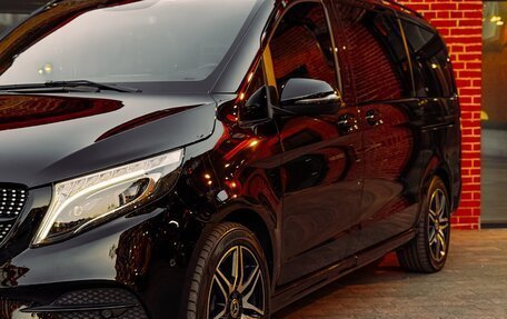 Mercedes-Benz V-Класс, 2021 год, 9 100 000 рублей, 4 фотография