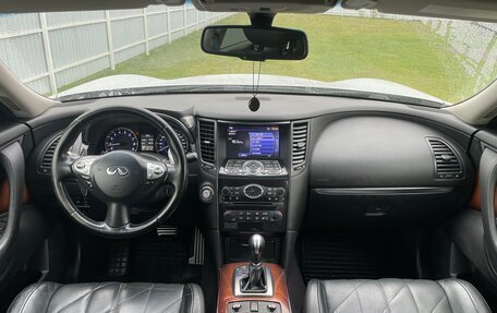 Infiniti FX II, 2011 год, 2 150 000 рублей, 13 фотография