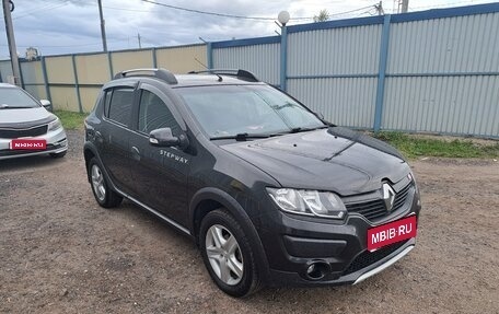Renault Sandero II рестайлинг, 2017 год, 745 000 рублей, 1 фотография