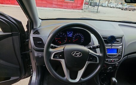 Hyundai Solaris II рестайлинг, 2013 год, 850 000 рублей, 13 фотография
