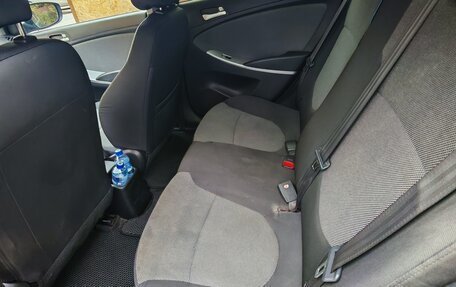 Hyundai Solaris II рестайлинг, 2013 год, 850 000 рублей, 15 фотография