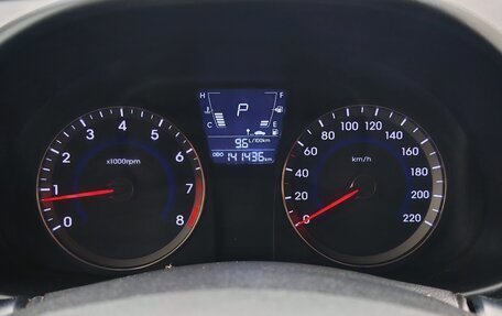Hyundai Solaris II рестайлинг, 2013 год, 850 000 рублей, 19 фотография