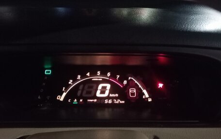 Nissan Liberty, 2001 год, 420 000 рублей, 5 фотография