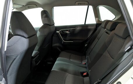 Toyota RAV4, 2019 год, 3 150 000 рублей, 11 фотография