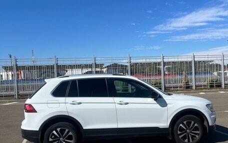 Volkswagen Tiguan II, 2019 год, 2 700 000 рублей, 1 фотография