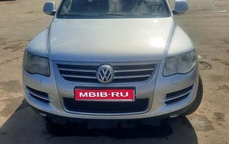 Volkswagen Touareg III, 2008 год, 1 300 000 рублей, 1 фотография