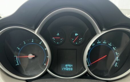 Chevrolet Cruze II, 2011 год, 700 000 рублей, 9 фотография