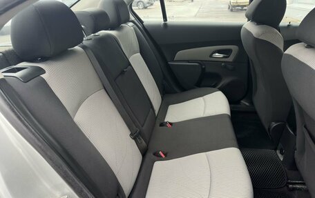 Chevrolet Cruze II, 2011 год, 700 000 рублей, 12 фотография