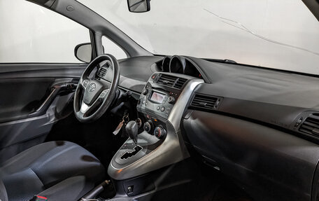 Toyota Verso I, 2014 год, 1 350 000 рублей, 13 фотография