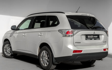 Mitsubishi Outlander III рестайлинг 3, 2013 год, 1 500 000 рублей, 7 фотография