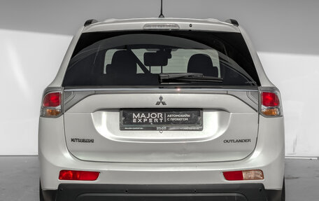 Mitsubishi Outlander III рестайлинг 3, 2013 год, 1 500 000 рублей, 6 фотография