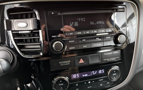 Mitsubishi Outlander III рестайлинг 3, 2013 год, 1 500 000 рублей, 25 фотография