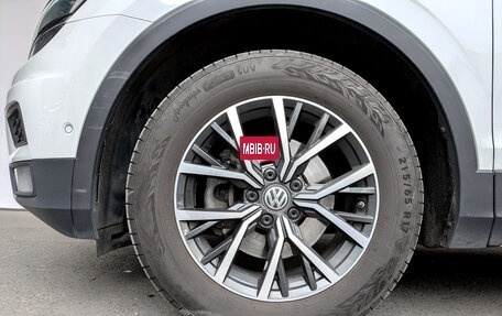Volkswagen Tiguan II, 2019 год, 2 450 000 рублей, 19 фотография