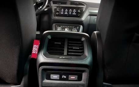 Volkswagen Tiguan II, 2019 год, 2 450 000 рублей, 29 фотография