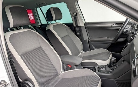 Volkswagen Tiguan II, 2019 год, 2 450 000 рублей, 23 фотография
