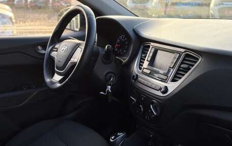 Hyundai Solaris II рестайлинг, 2019 год, 1 050 000 рублей, 12 фотография