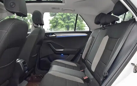 Volkswagen T-Roc I, 2022 год, 1 799 999 рублей, 12 фотография