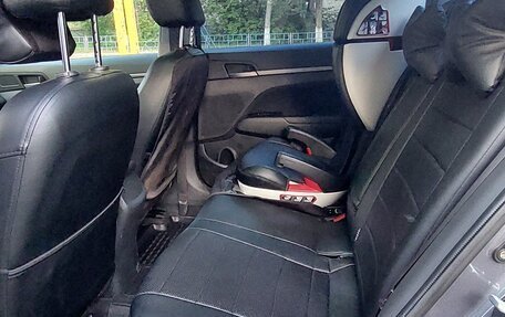 Hyundai Elantra VI рестайлинг, 2017 год, 1 550 000 рублей, 8 фотография