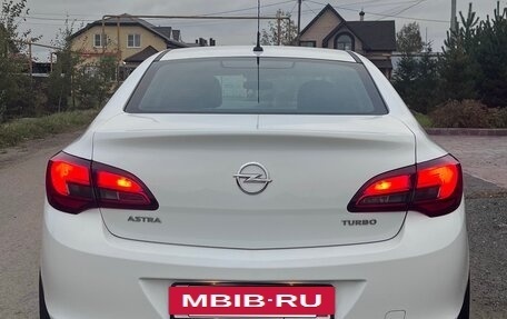 Opel Astra J, 2014 год, 1 096 000 рублей, 4 фотография