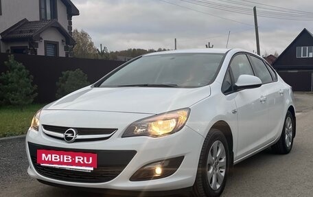 Opel Astra J, 2014 год, 1 096 000 рублей, 2 фотография