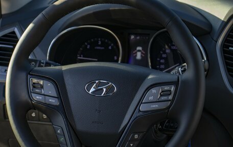 Hyundai Santa Fe III рестайлинг, 2017 год, 2 385 000 рублей, 15 фотография