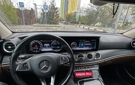 Mercedes-Benz E-Класс, 2017 год, 2 750 000 рублей, 10 фотография