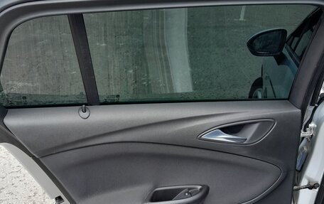 Opel Astra K, 2018 год, 1 250 000 рублей, 11 фотография