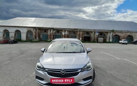 Opel Astra K, 2018 год, 1 250 000 рублей, 16 фотография