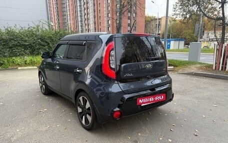 KIA Soul II рестайлинг, 2015 год, 1 600 000 рублей, 6 фотография