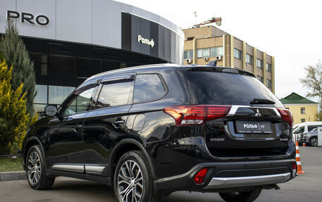 Mitsubishi Outlander III рестайлинг 3, 2018 год, 1 895 000 рублей, 7 фотография