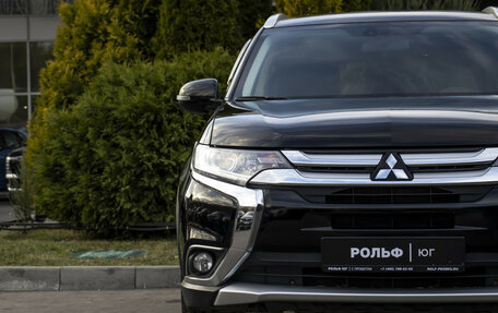 Mitsubishi Outlander III рестайлинг 3, 2018 год, 1 895 000 рублей, 21 фотография