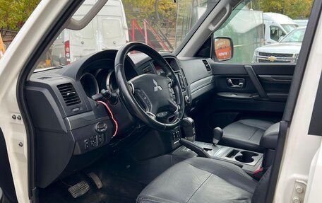 Mitsubishi Pajero IV, 2011 год, 2 500 000 рублей, 15 фотография