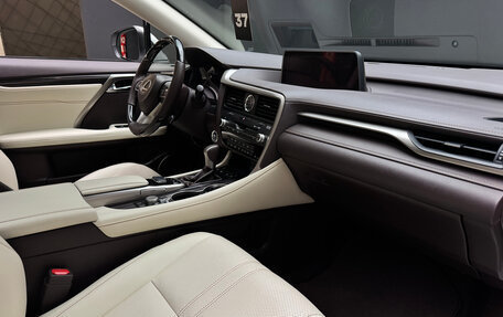 Lexus RX IV рестайлинг, 2016 год, 4 500 000 рублей, 22 фотография