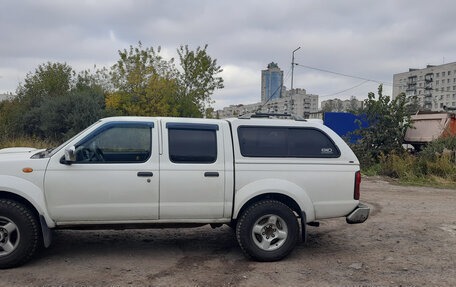 Nissan NP300, 2012 год, 900 000 рублей, 4 фотография