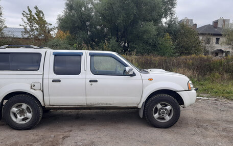 Nissan NP300, 2012 год, 900 000 рублей, 2 фотография