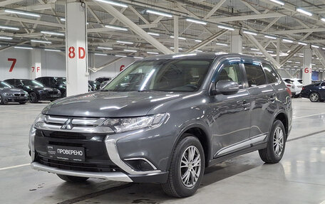 Mitsubishi Outlander III рестайлинг 3, 2015 год, 1 649 000 рублей, 5 фотография
