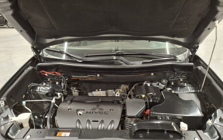 Mitsubishi Outlander III рестайлинг 3, 2015 год, 1 649 000 рублей, 13 фотография