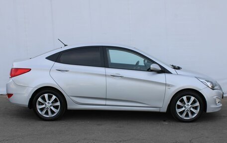 Hyundai Solaris II рестайлинг, 2015 год, 945 000 рублей, 5 фотография
