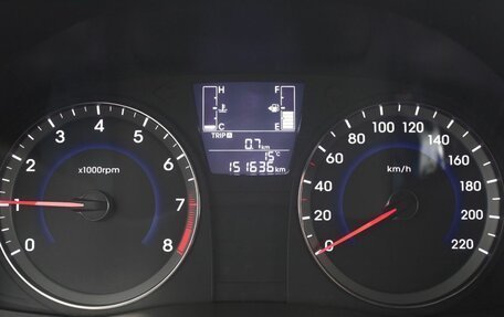 Hyundai Solaris II рестайлинг, 2015 год, 945 000 рублей, 12 фотография