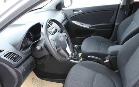 Hyundai Solaris II рестайлинг, 2015 год, 945 000 рублей, 15 фотография
