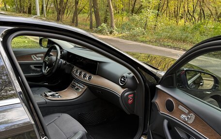 Mercedes-Benz E-Класс, 2019 год, 3 700 000 рублей, 6 фотография