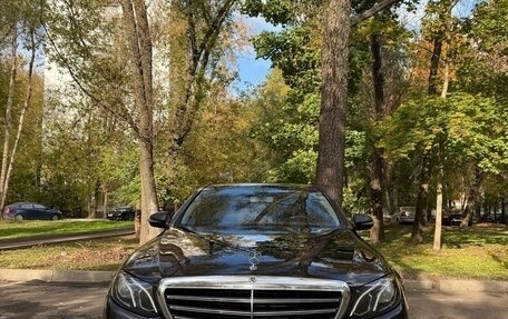 Mercedes-Benz E-Класс, 2019 год, 3 700 000 рублей, 8 фотография