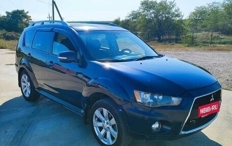 Mitsubishi Outlander III рестайлинг 3, 2010 год, 815 000 рублей, 2 фотография