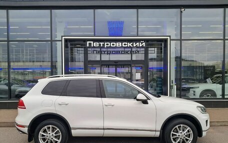Volkswagen Touareg III, 2015 год, 2 380 000 рублей, 5 фотография